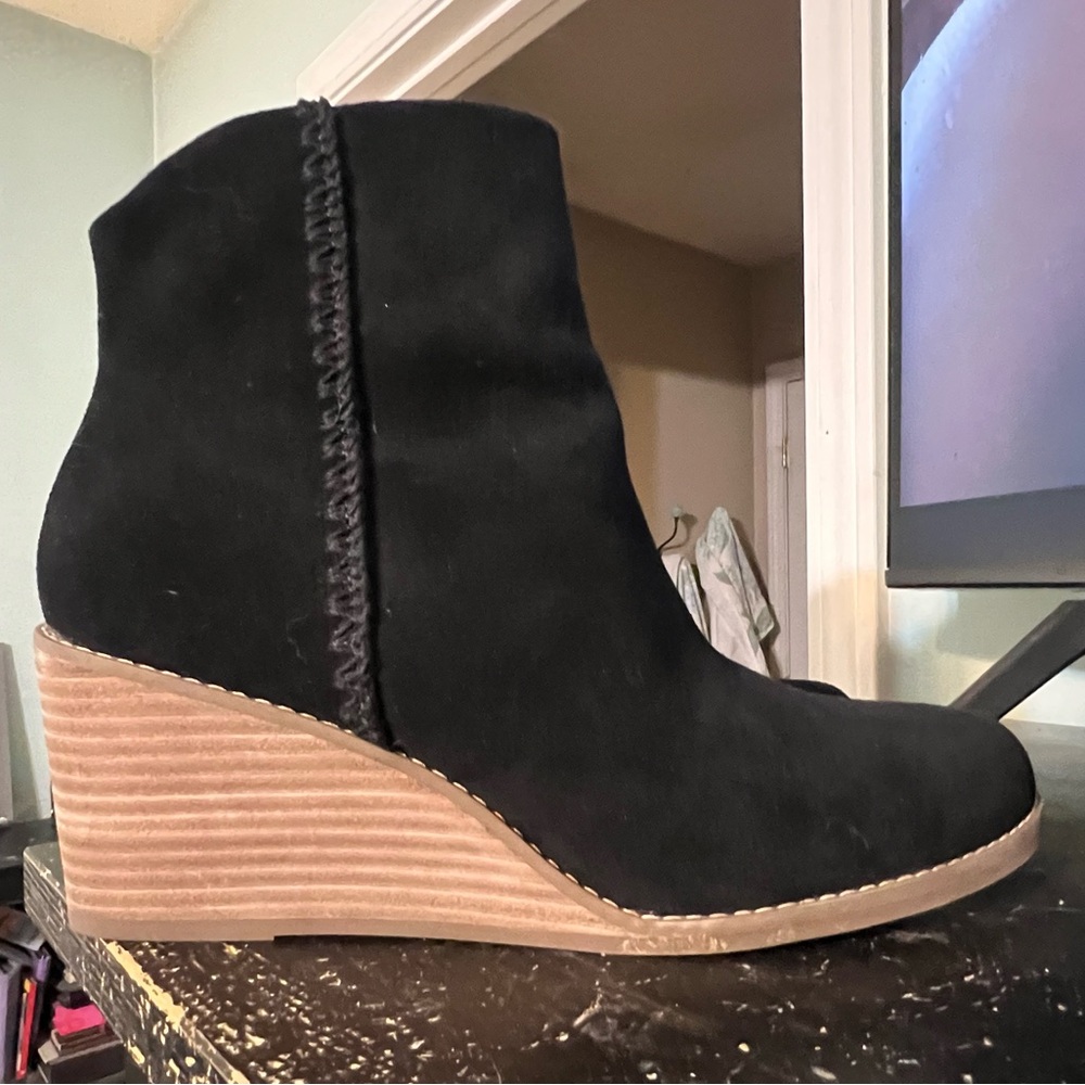 Toms Black Suede Wedge Boots